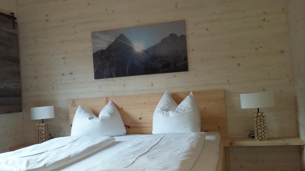 Appartements Alpenland Lermoos Szoba fotó