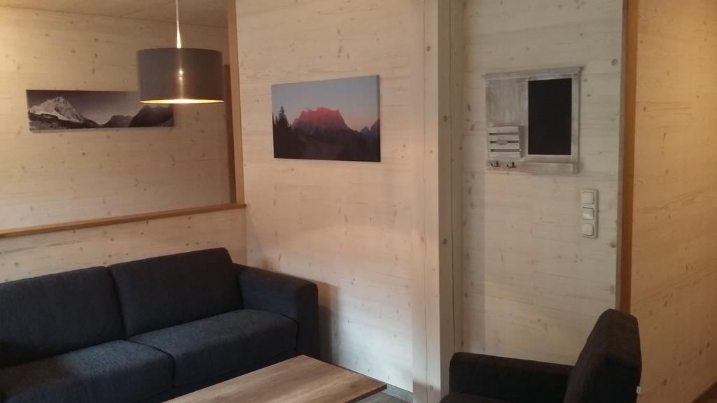 Appartements Alpenland Lermoos Szoba fotó