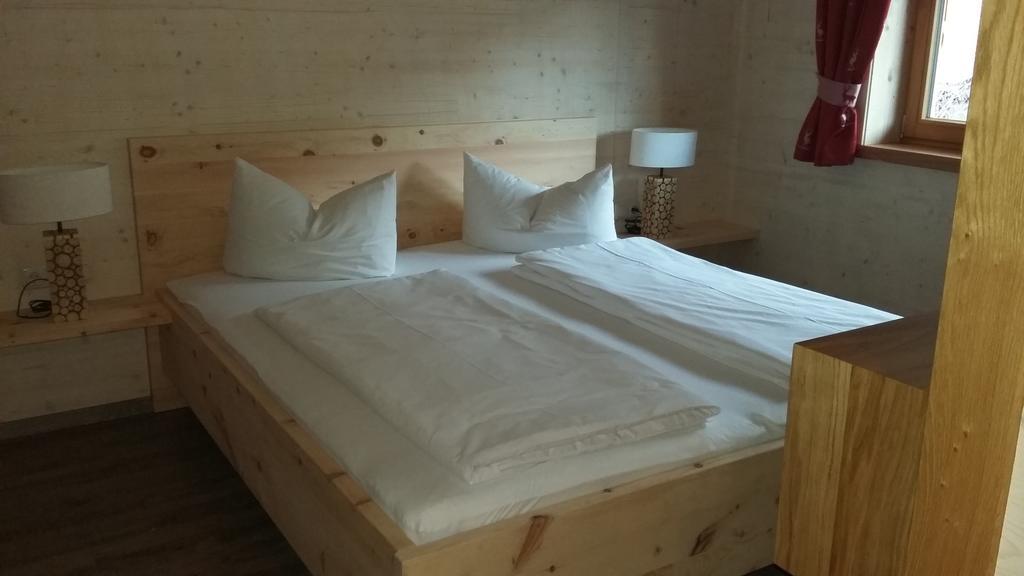 Appartements Alpenland Lermoos Szoba fotó
